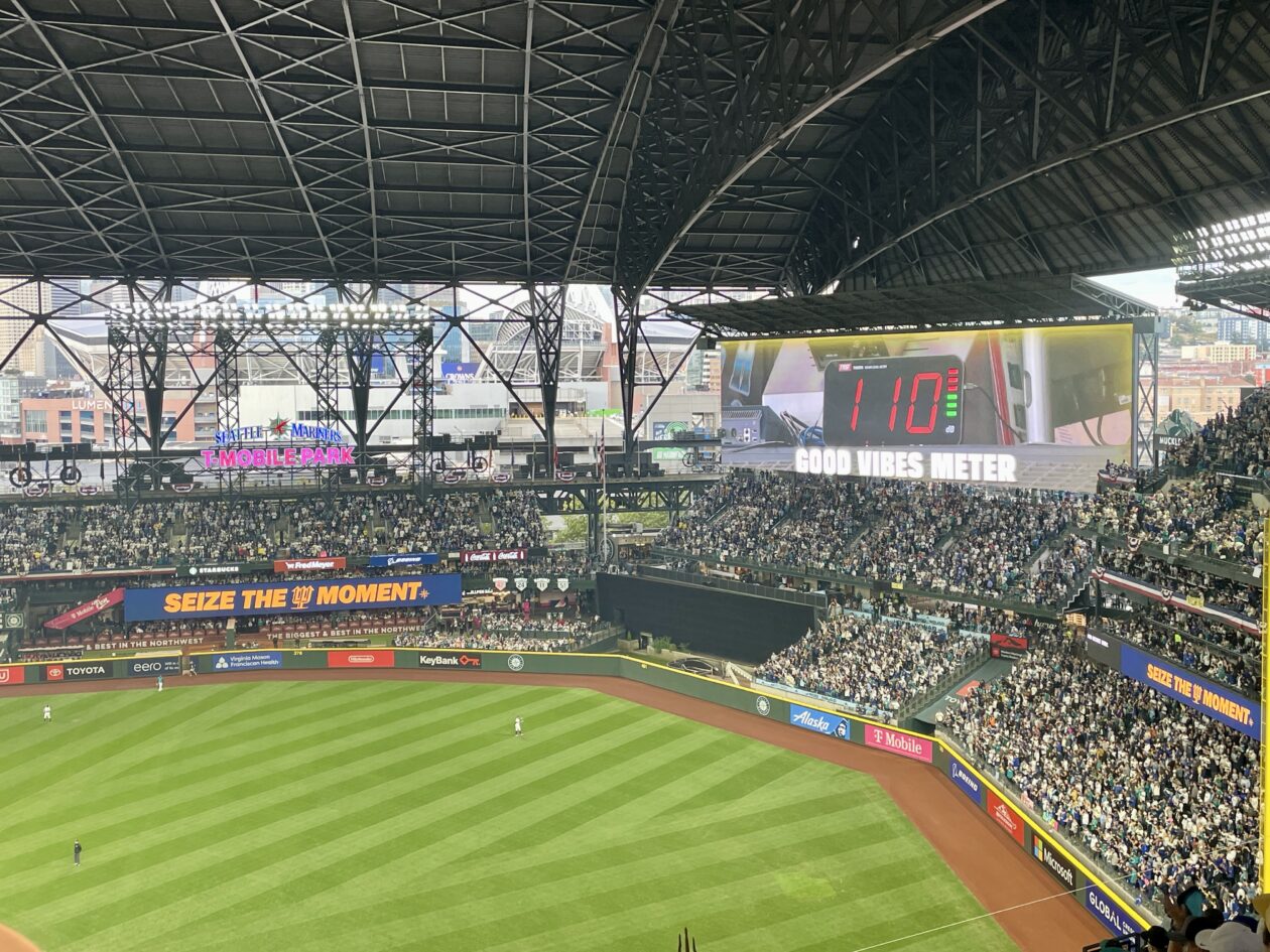 'Seis the moment': Earthquake monitora o tremor durante a vitória épica dos Mariners nos playoffs em Seattle